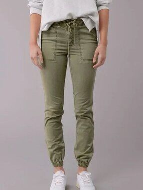 AMERICAN EAGLE Super Stretch Jogger - Size 12